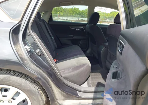 2013 Nissan Altima 2.5 S z USA, uszkodzony, nr VIN 1N4AL3AP0DC207829